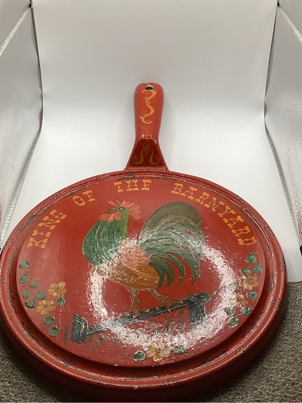 Hand-Painted Permanent Aluminum Brand Rooster Decorative Wall Skillet - Barn Red